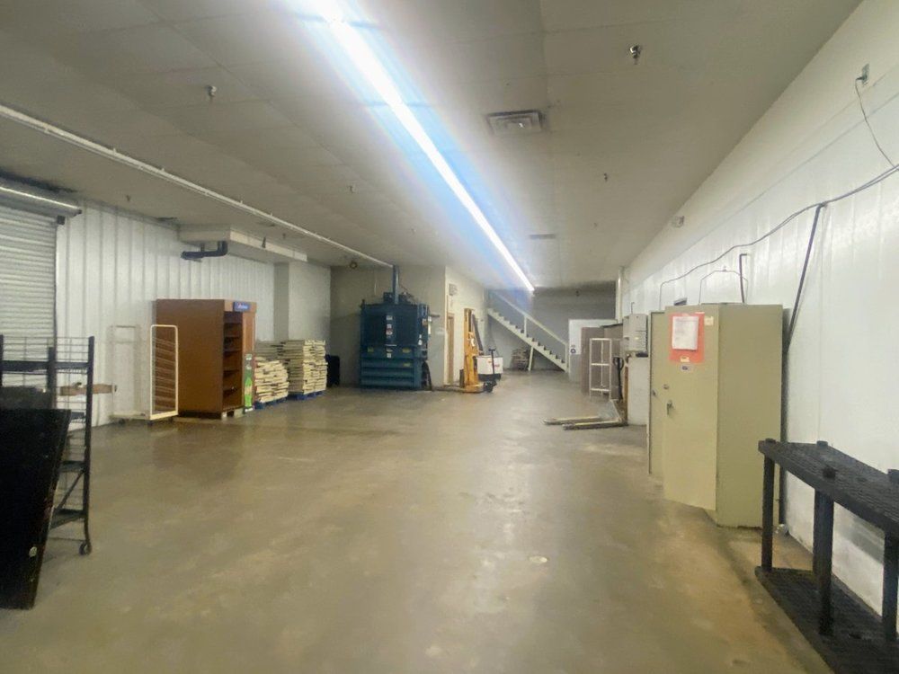 Former IGA Grocery Store : 6071 US --411 , Benton, TN 37307
